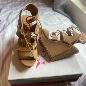 Chinese laundry wedges